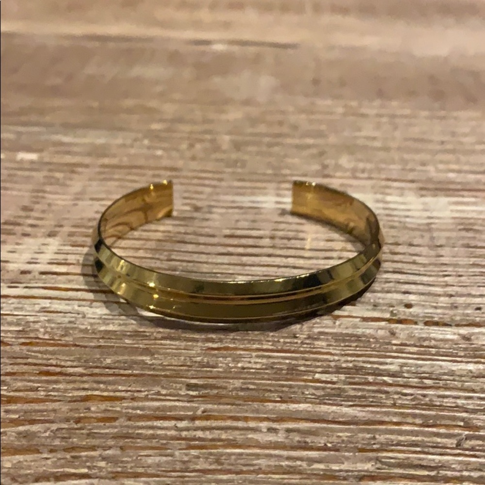 Hair tie bracelet